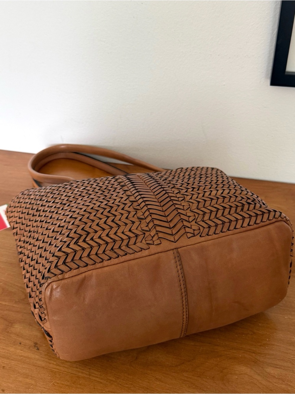 New Made in Italy Woven Leather Shoulder Tote Bag in Cognac Brown - Picture 6 of 9